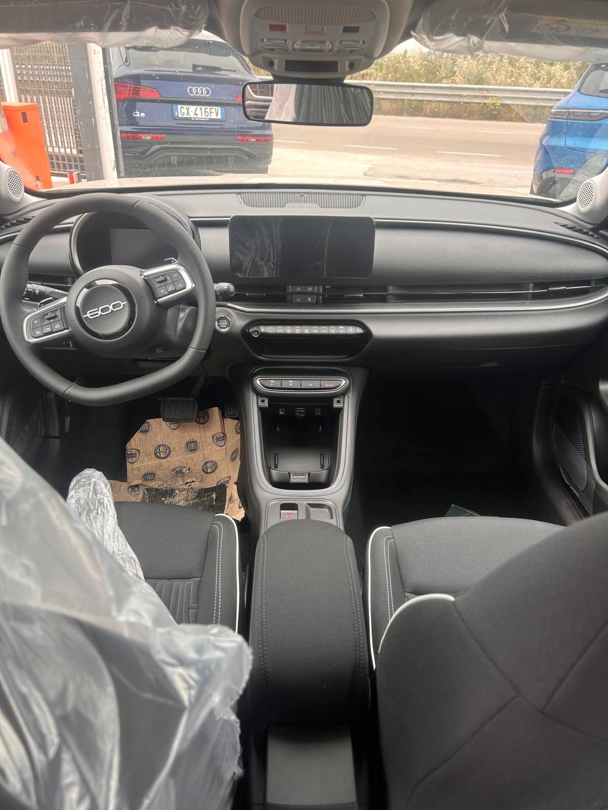 Fiat 600 Hybrid 110 CV DCT MHEV Pop