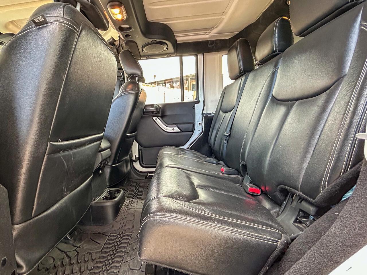Jeep Wrangler Unlimited 2.8 CRD DPF Sahara Auto