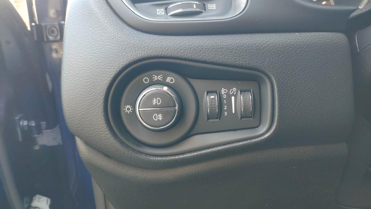 Jeep Renegade Limited 1000 Benz 120 CV