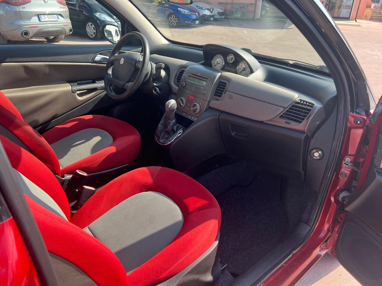Lancia Ypsilon 1.3 Multijet 16V 100