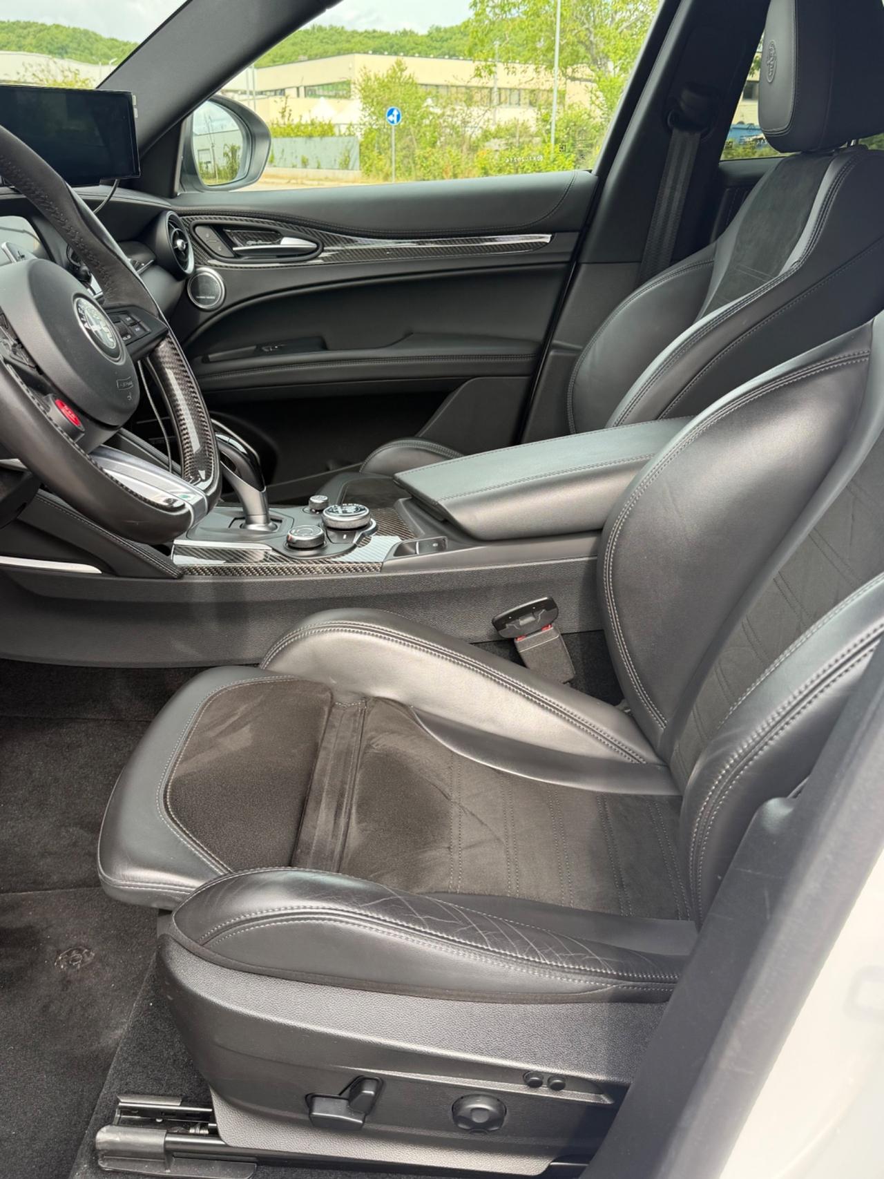 Alfa Romeo Stelvio 2.9 Bi-Turbo V6 510 CV AT8 Quadrifoglio
