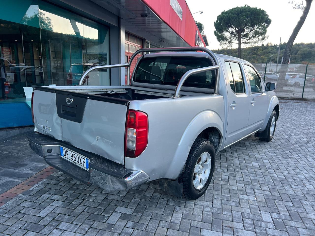 Nissan Navara 2.5 dCi 4x4 doppia cabina