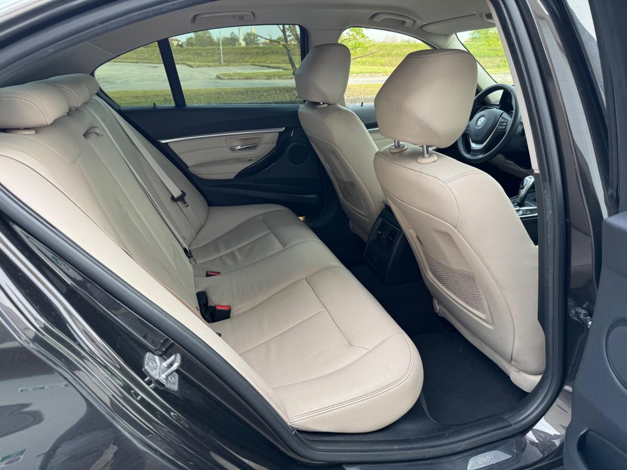 Bmw 320 320d xDrive Luxury