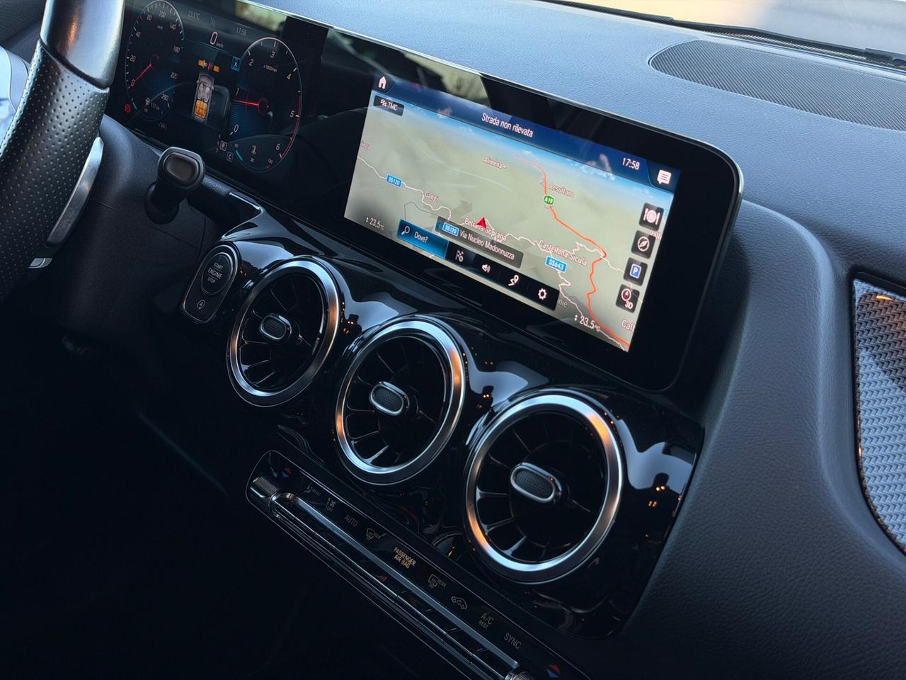 Mercedes-benz GLA 200 d AMG Premium - IVA ESPOSTA