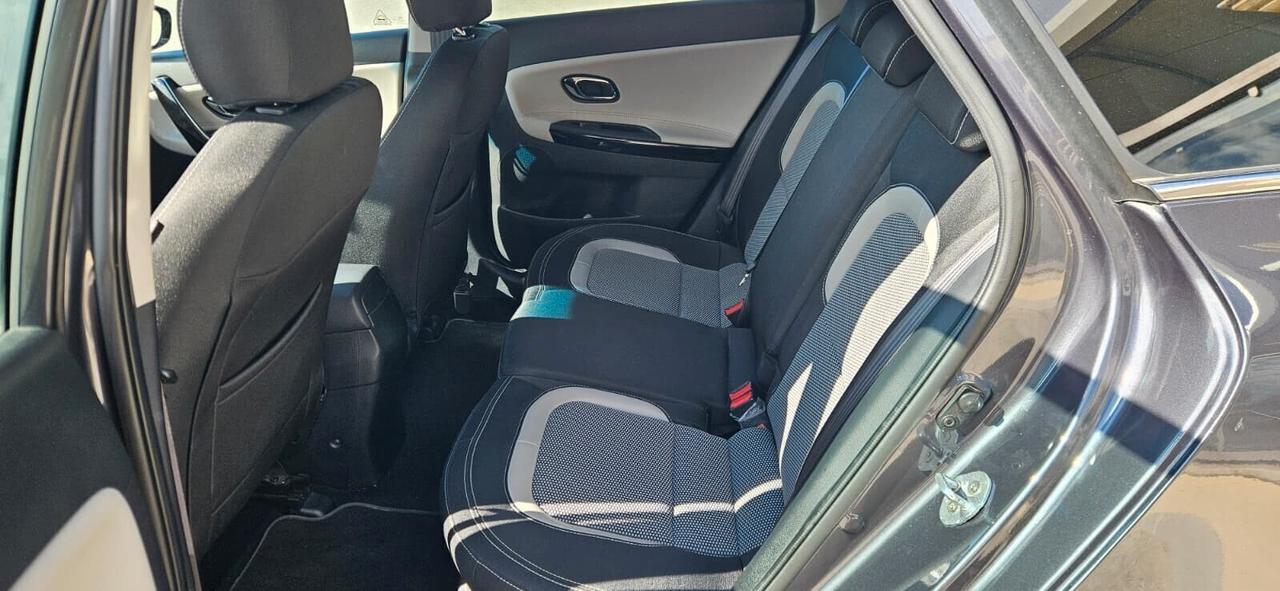 Kia Ceed 1.6 136CV Business Class