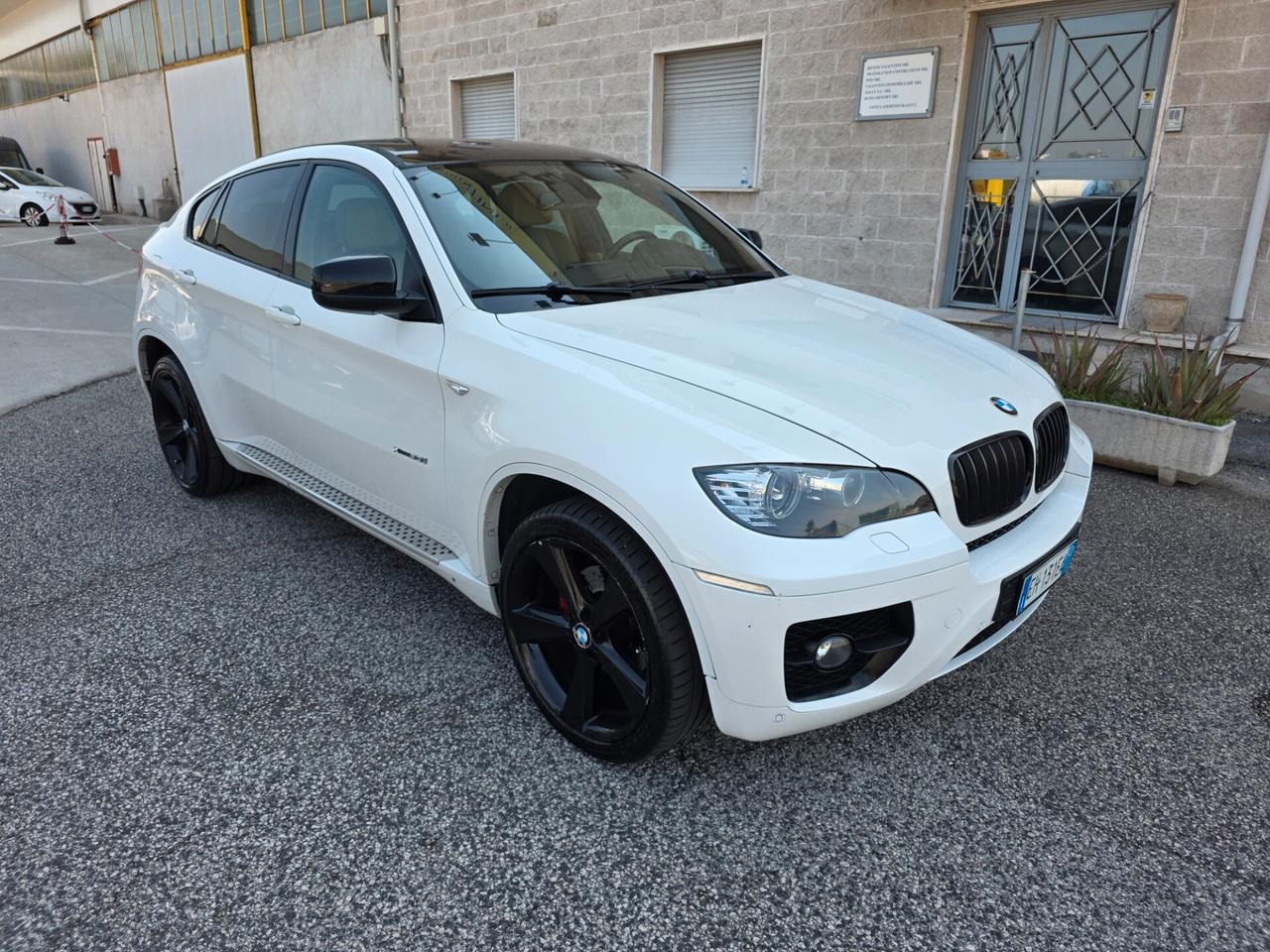 Bmw X6 xDrive30d Futura- SCHERMO GRANDE - PEDANE - ALLESTIMENTO M