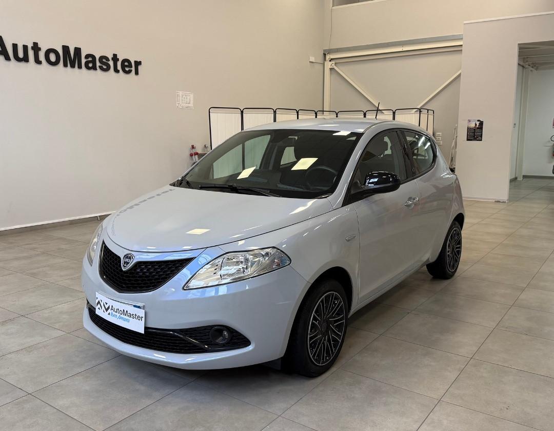 LANCIA Ypsilon 3ª serie - Ypsilon 1.0 FireFly 5 porte S&S Hybrid Ecochic Gold