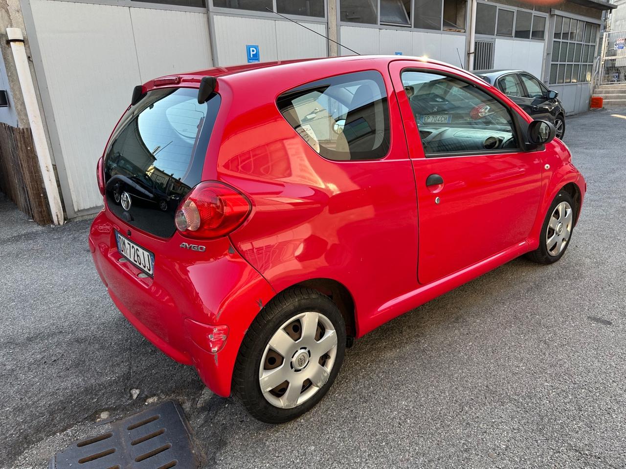 Toyota Aygo 1.0 12V VVT-i 3 porte Sol