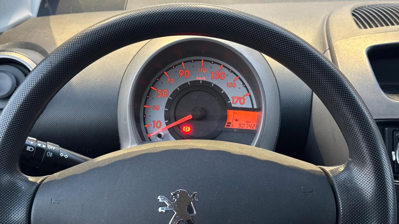 Peugeot 107 1.0 68CV 3p. - 2010