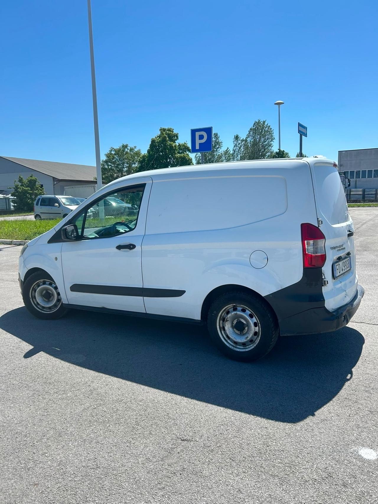 Ford Tourneo Courier 1.5 TDCI 75 CV Plus