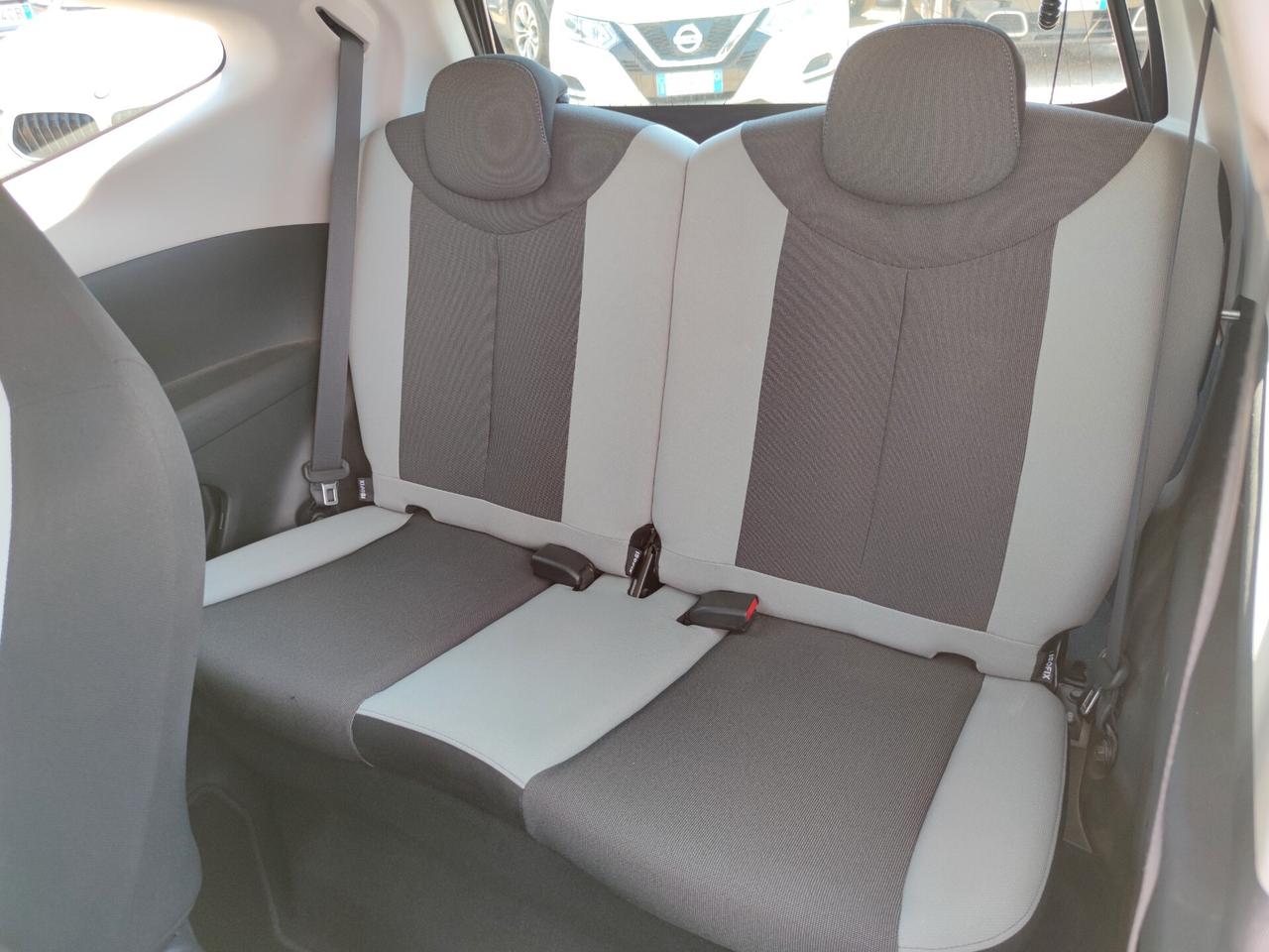 Toyota Aygo 1.0 VVT-i 69 CV 3 porte x-clusiv