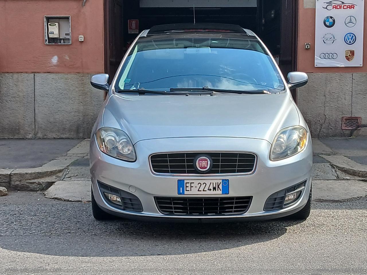 FIAT Croma 1.9 MJT Emotion