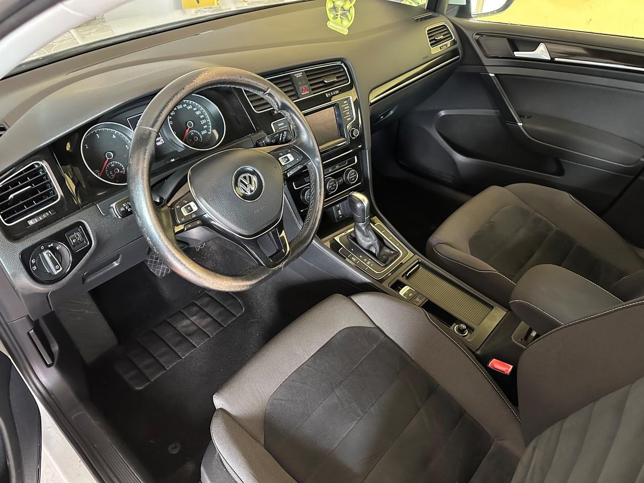 Volkswagen Golf 1.6 TDI DSG 5p. Highline cinghia fatta
