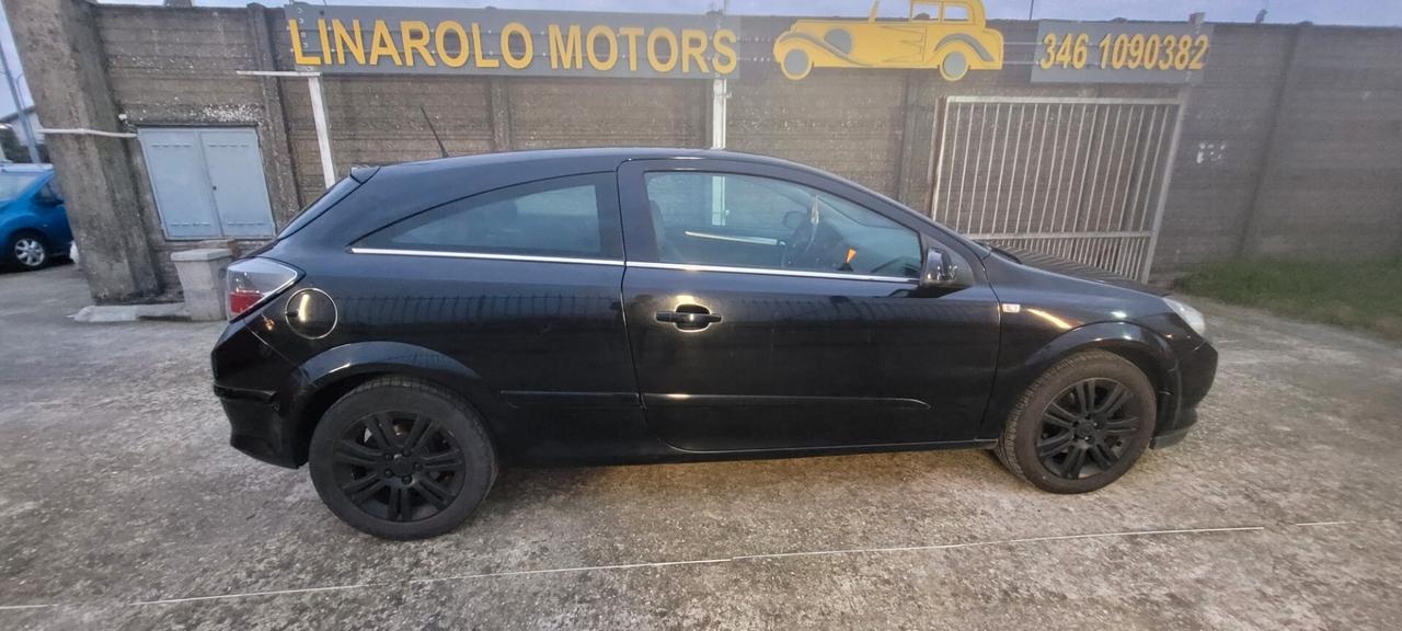 Opel Astra GTC 1.7 CDTI 101CV 3 porte Cosmo