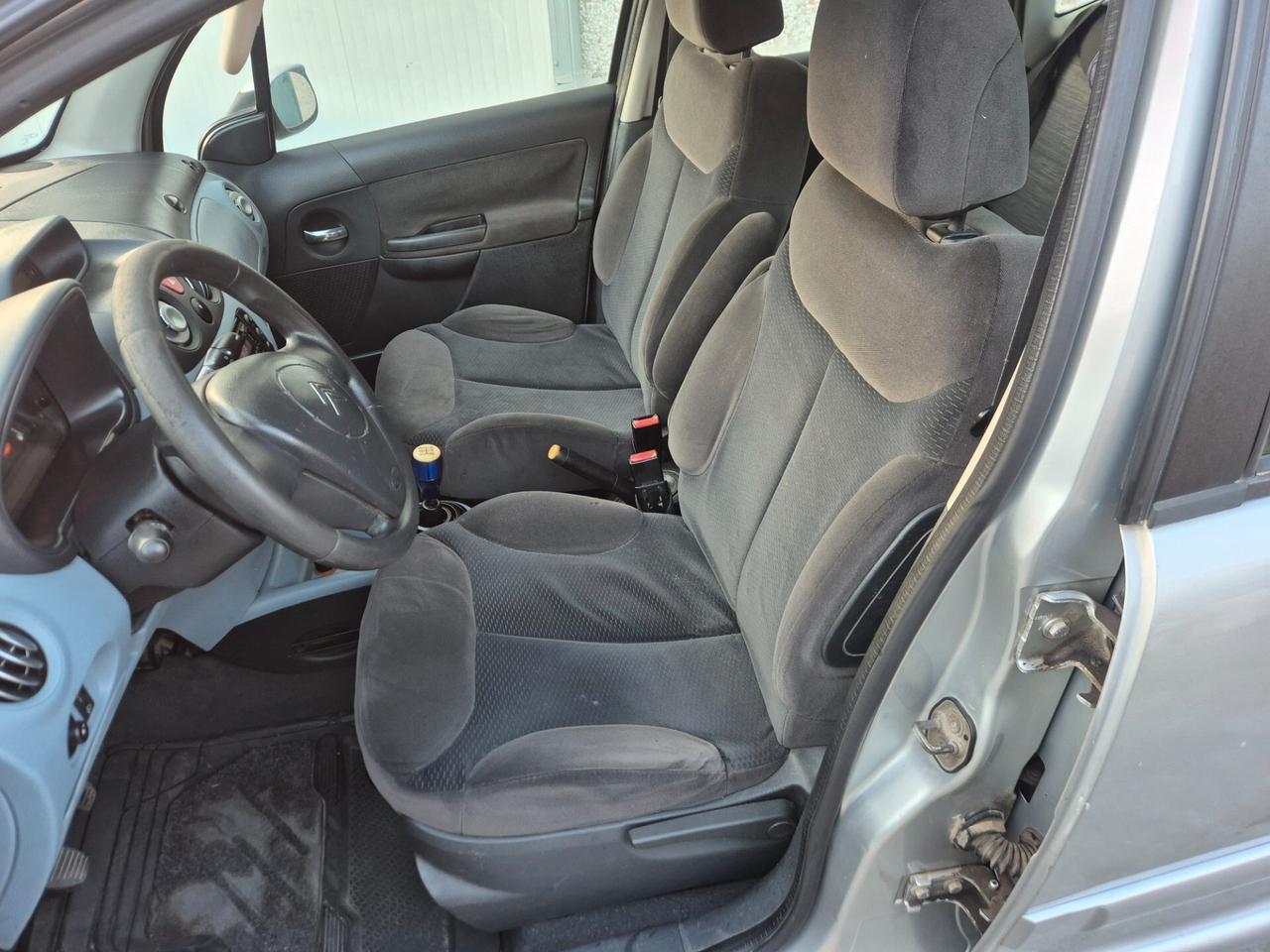 Citroen C3 1.1 Classique testata rigenerata