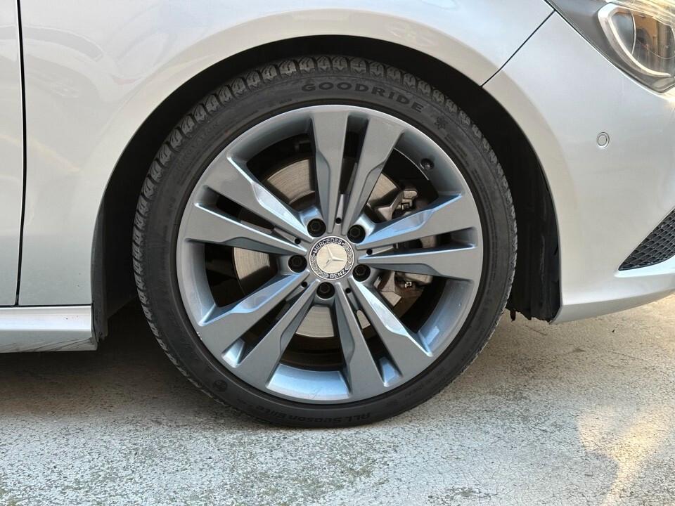 Mercedes CLA 250 4Matic Automatic Premium