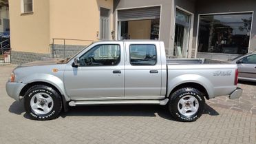 Nissan Navara Double Cab 2.5 td 133cv