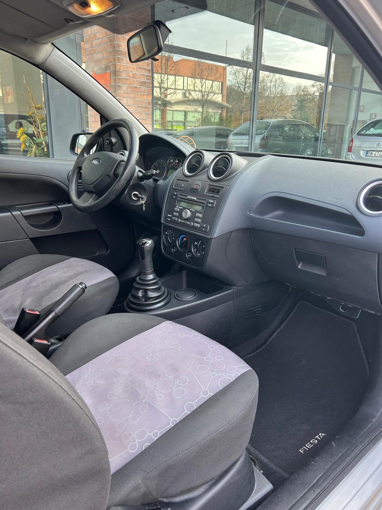 Ford Fiesta 1.4 TDCi 3p. Ghia Neopatentati