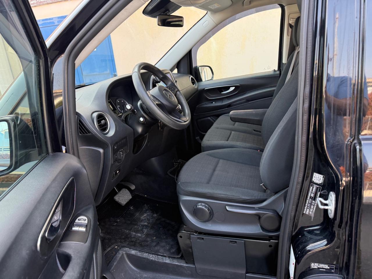 Mercedes-benz Vito 2.2 CDI 4x4 PL Tourer Extra-Long 9P