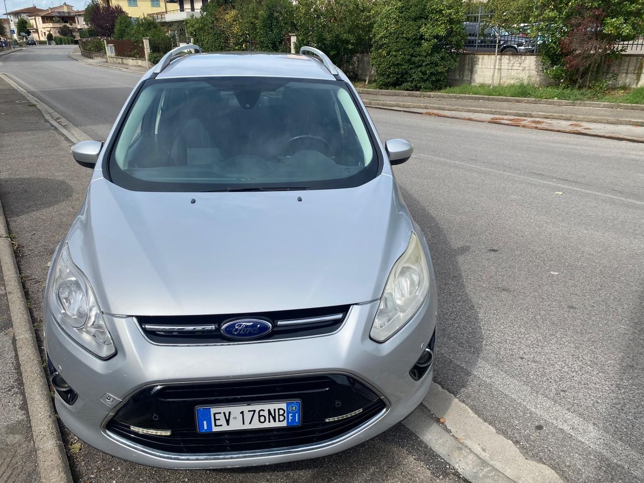 Ford C-Max 1.6 TDCi 115CV Plus 7 posti gancio traino