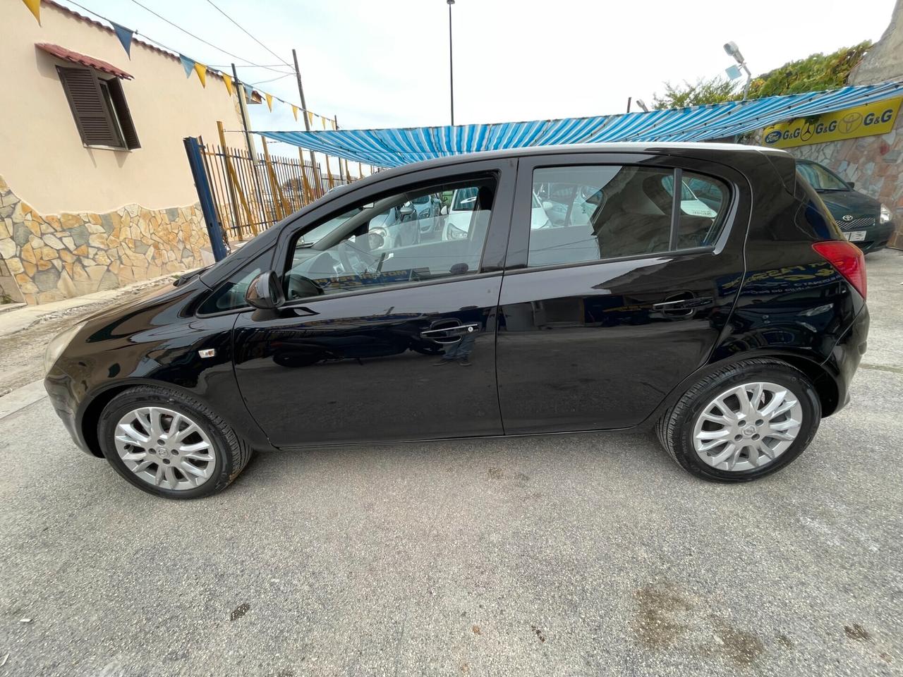 Opel Corsa 1.2 5 porte Enjoy