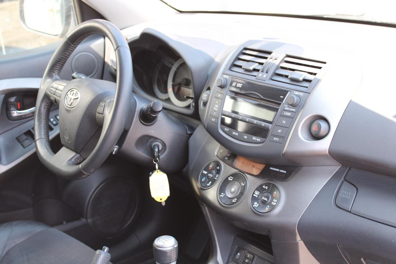 Toyota RAV 4 RAV4 2.2 D-4D 150 CV DPF Luxury