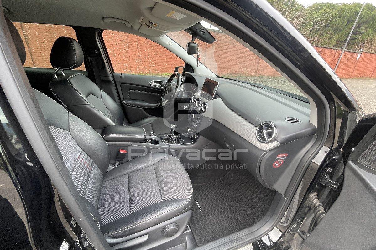 MERCEDES B 180 d Premium