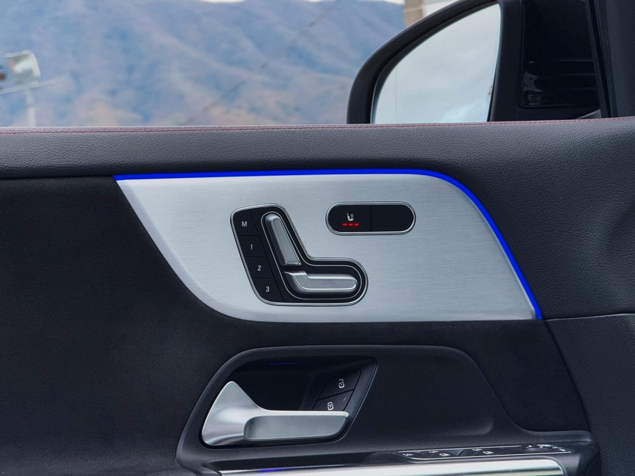 Mercedes-Benz GLA 200 d Premium Plus AMG TETTO