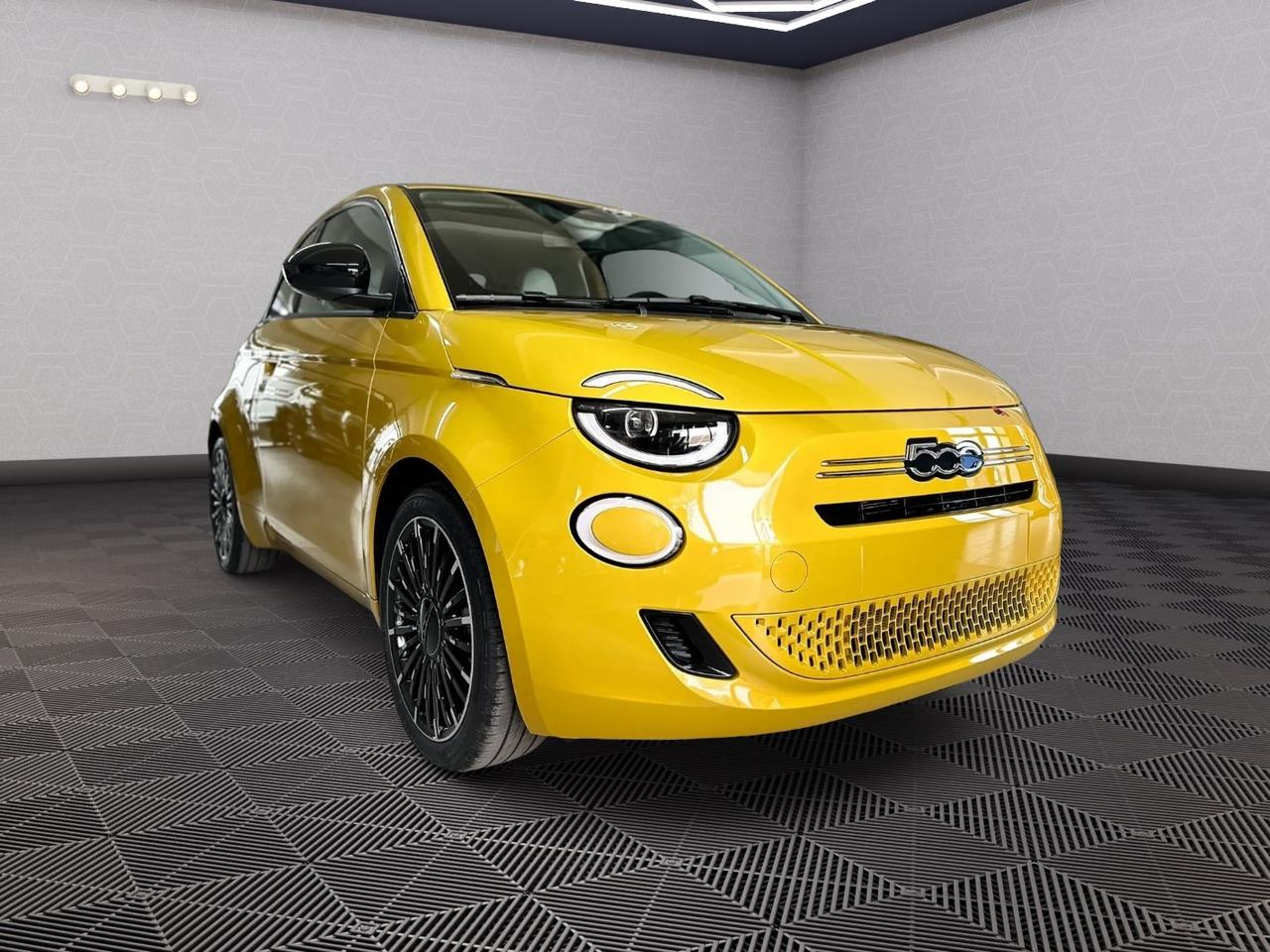 Fiat 500 Berlina Hybrid Icon