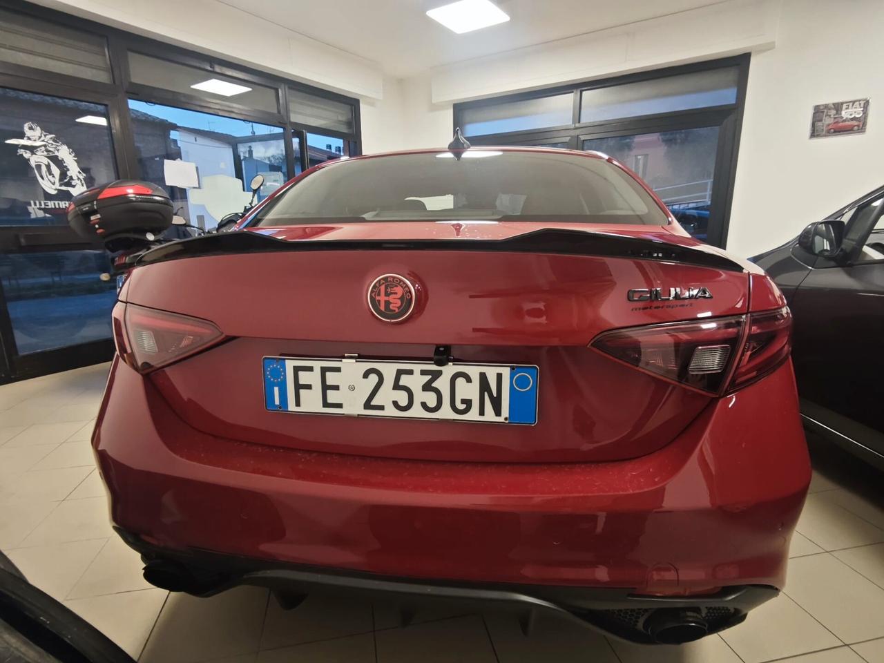 Alfa Romeo Giulia 2.2 Turbodiesel ex-150 CV AT8 Super Modalità Race