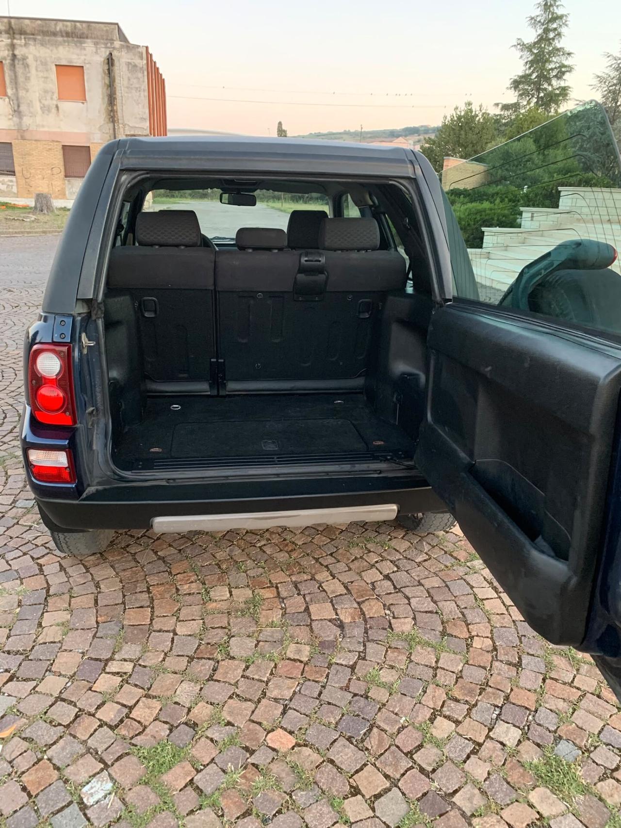 Land Rover Freelander 2.0 Td4 16V cat 3p. Softb. SE