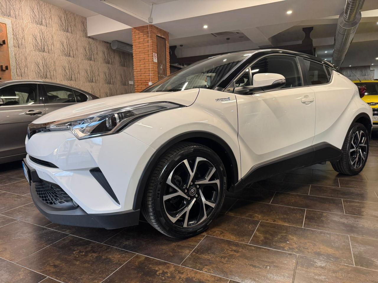 Toyota C-HR 1.8 Hybrid E-CVT Active