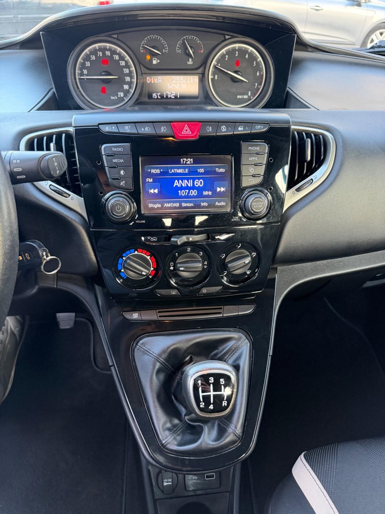 Lancia Ypsilon 1.2 benzina 69 cv 12/2020 52.000 km