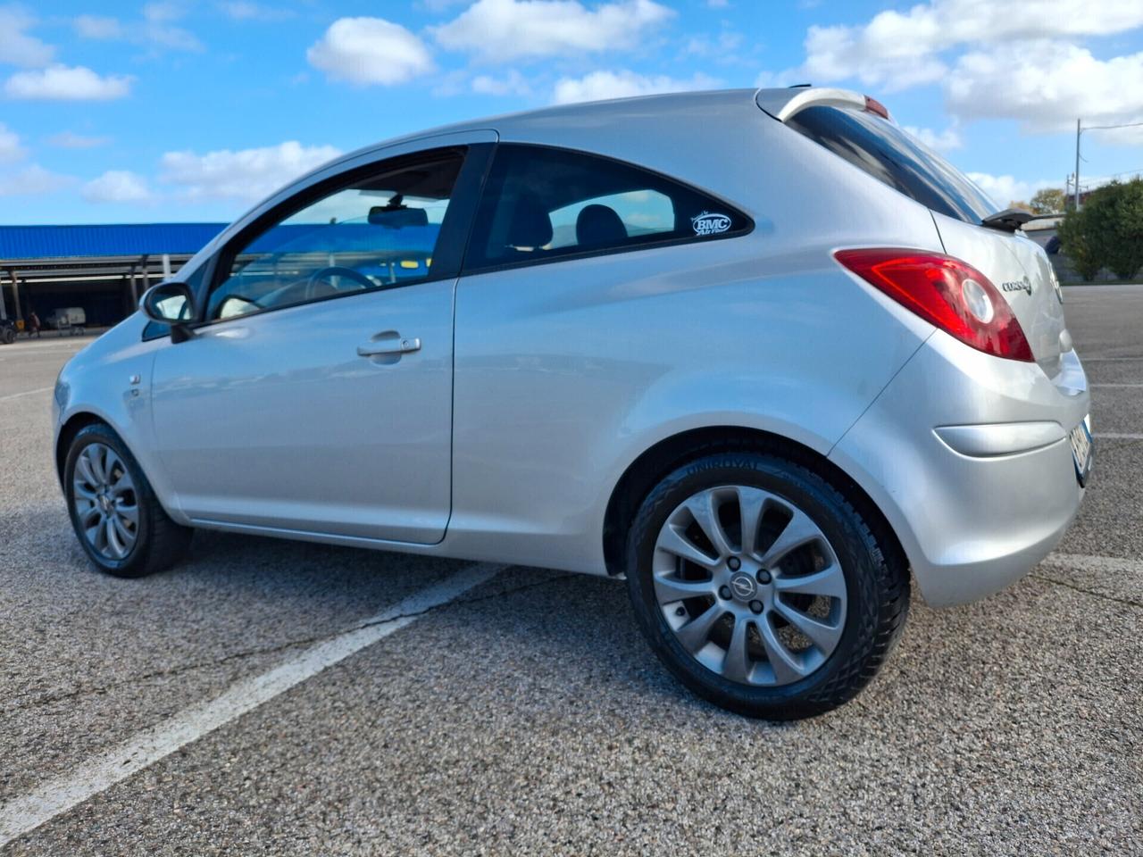 OPEL CORSA 1.2 Benzina Sport**OK NEOPATENTATI**