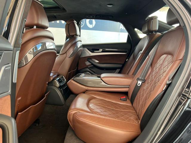 AUDI S8 S8