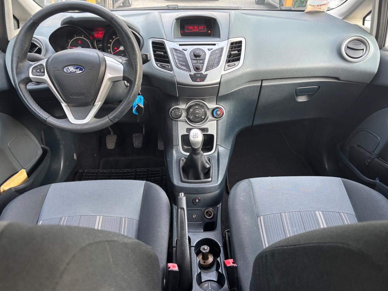 Ford Fiesta 1.4 5 porte GPL Titanium OK Neopatentati