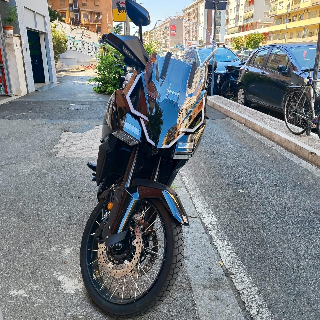 Zontes 703F 2025 – 8.500 km – 95 CV – Pari al nuovo