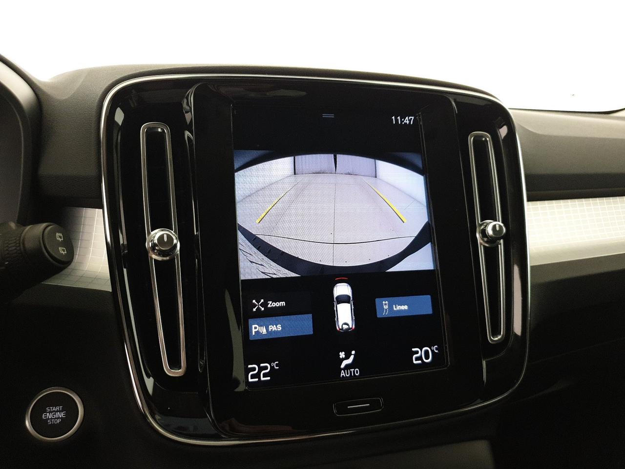 Volvo XC40 1.5 t3 momentum core 163cv auto my21