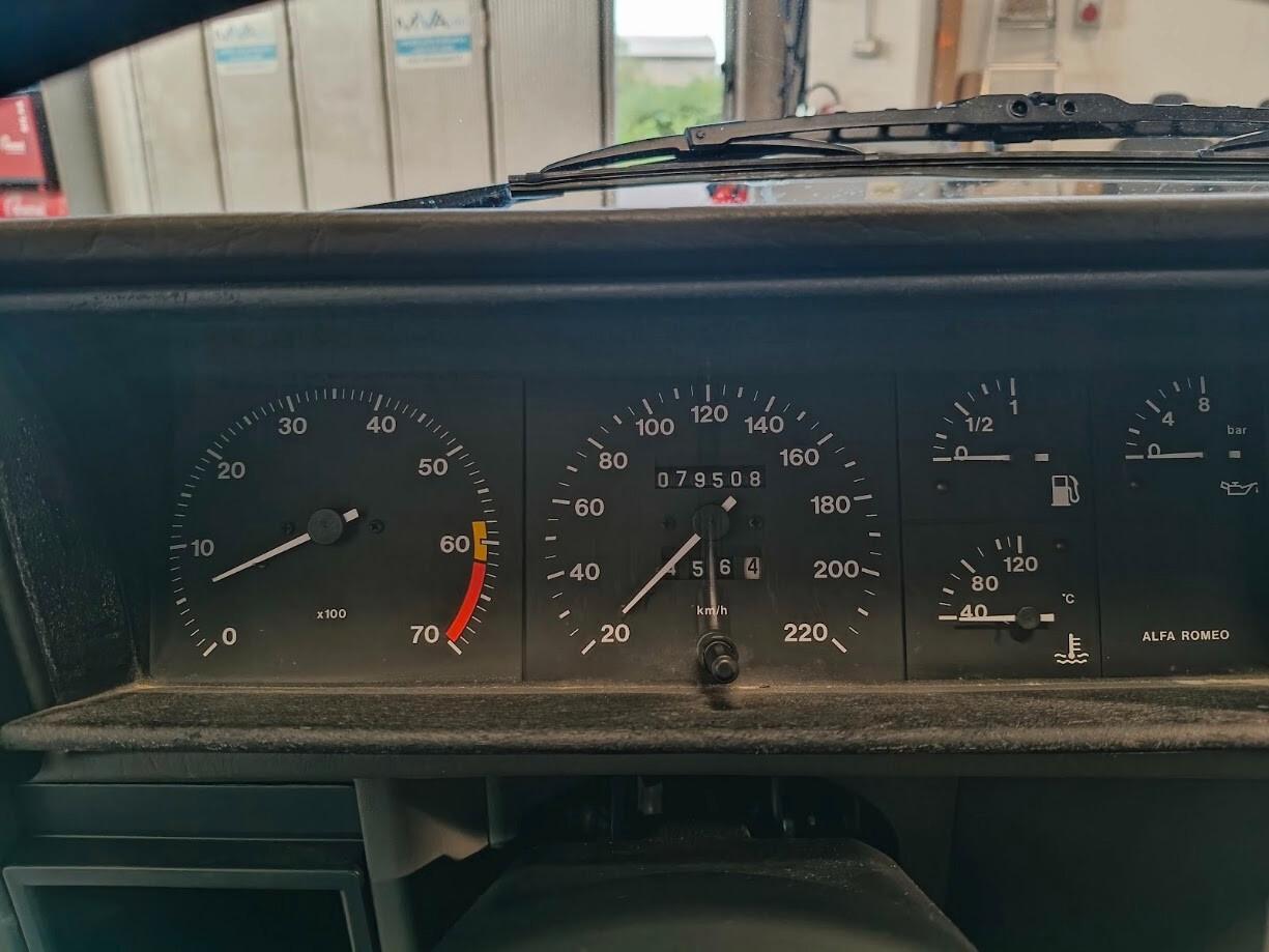 Alfa Romeo 75 1.6 IE