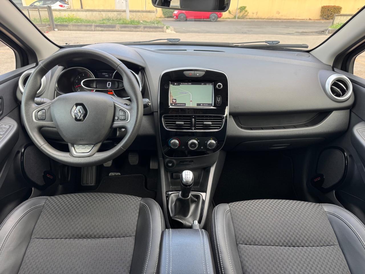 Renault Clio 1.5 dCi FARI FULL LED
