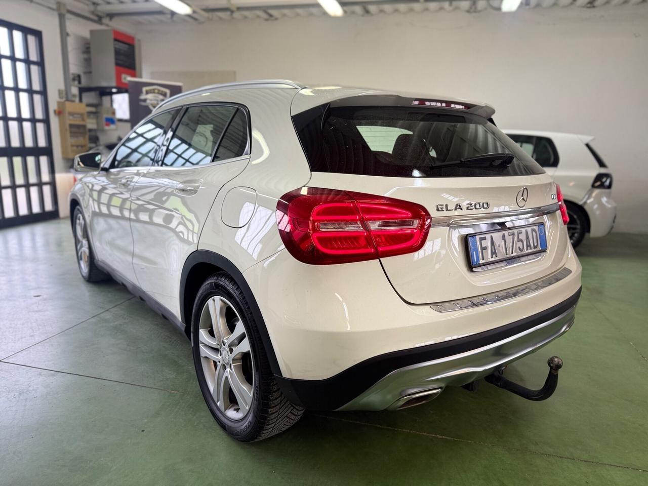 Mercedes-benz GLA 200 Automatic Premium