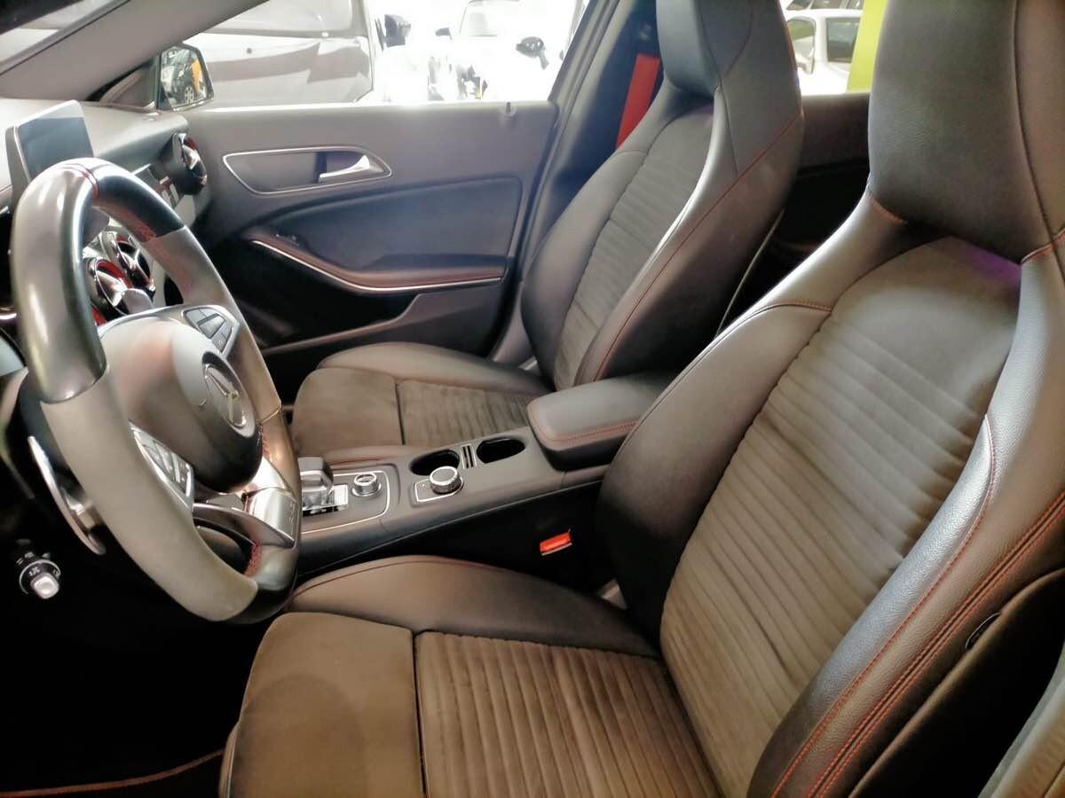 Mercedes Benz GLA 45 AMG 381 CV