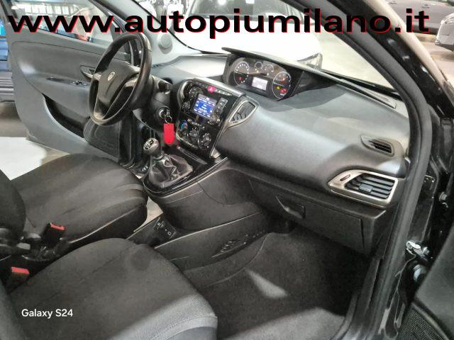 LANCIA Ypsilon 1.0 FireFly 5 porte S&S Hybrid Ecochic Gold