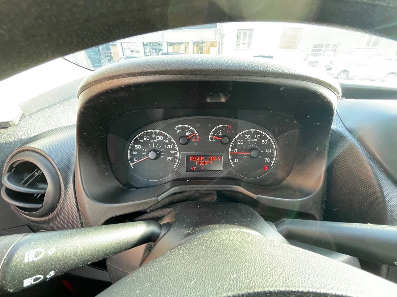 Fiat Fiorino 1.3 MJT 95CV Cargo Adventure