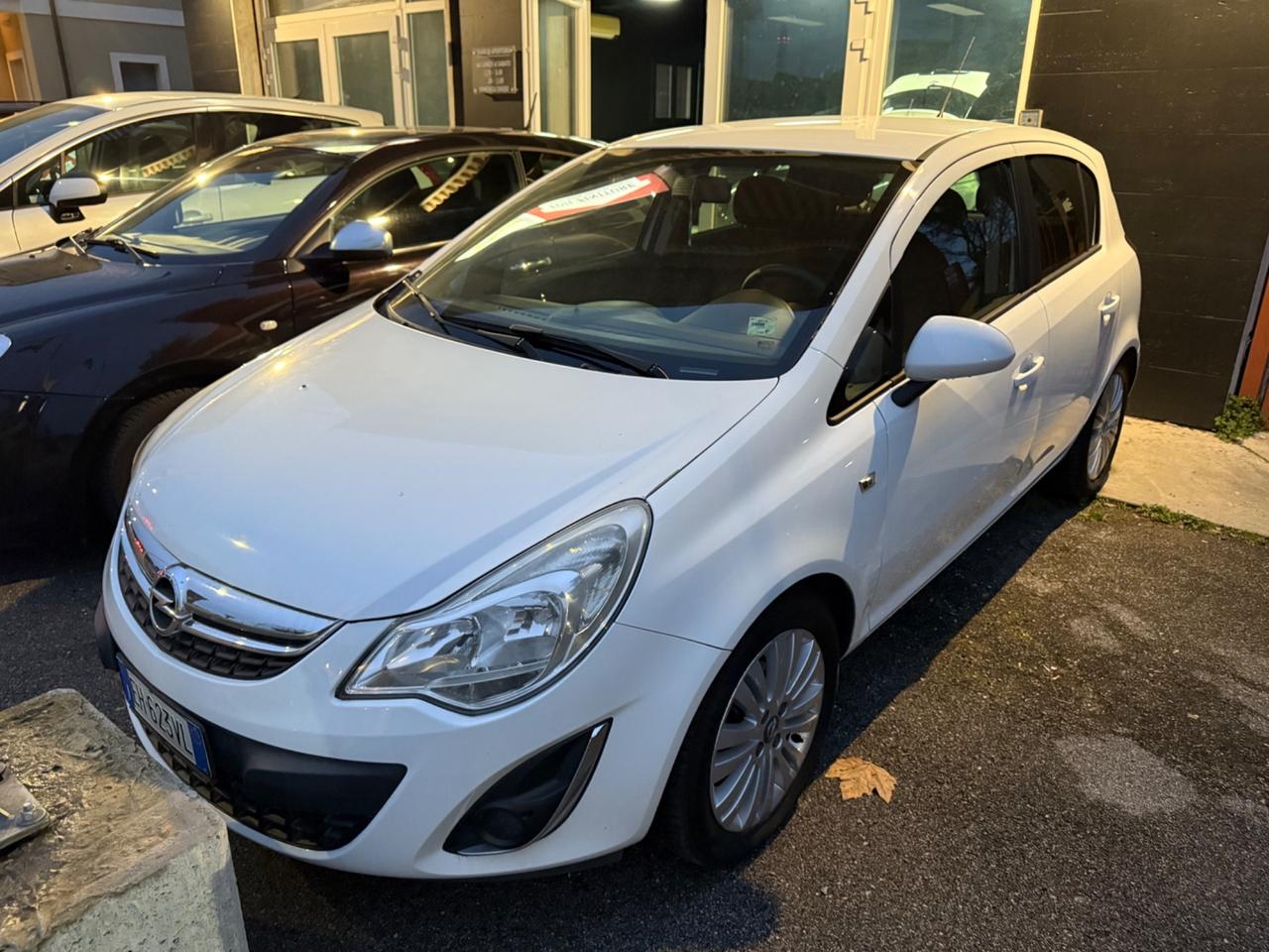 Opel Corsa 1.2 5 porte Cosmo