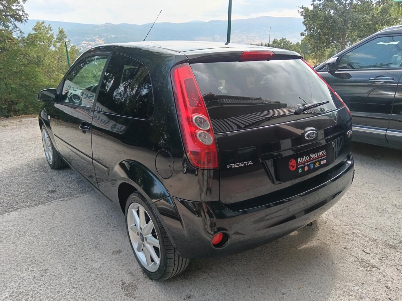 Ford Fiesta 1.4 TDCI 68CV TITANIUM NUOVISSIMA