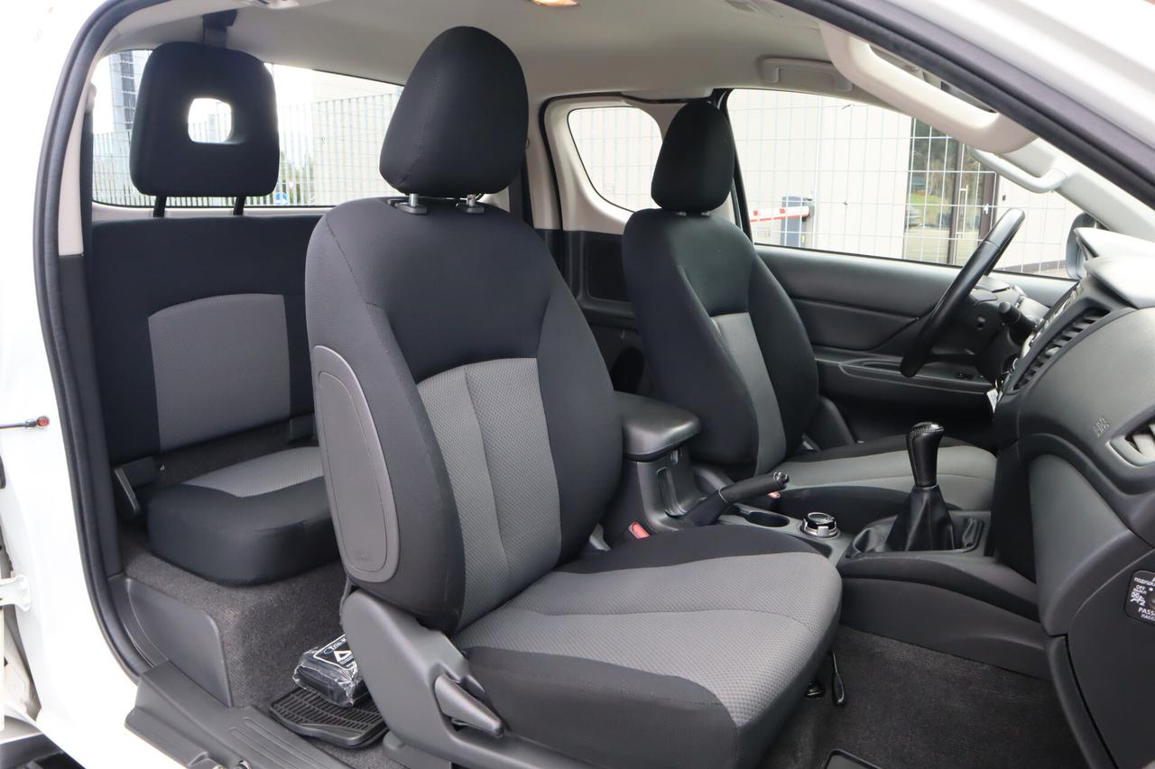 Mitsubishi L200 Club-Cab Gancio SOLO 36.000KM!