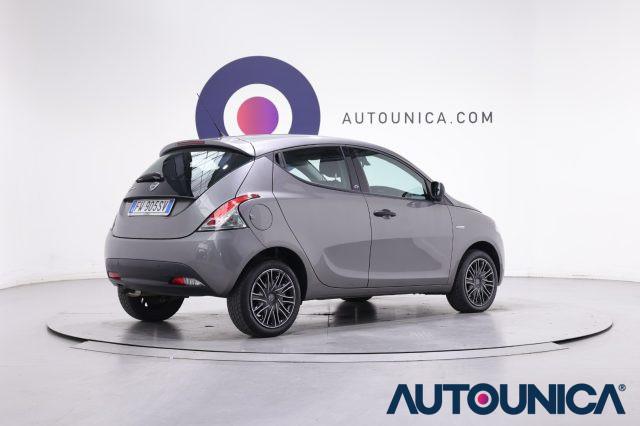 LANCIA Ypsilon 1.2 69 CV 5 PORTE GPL ECOCHIC ELEFANTINO BLU