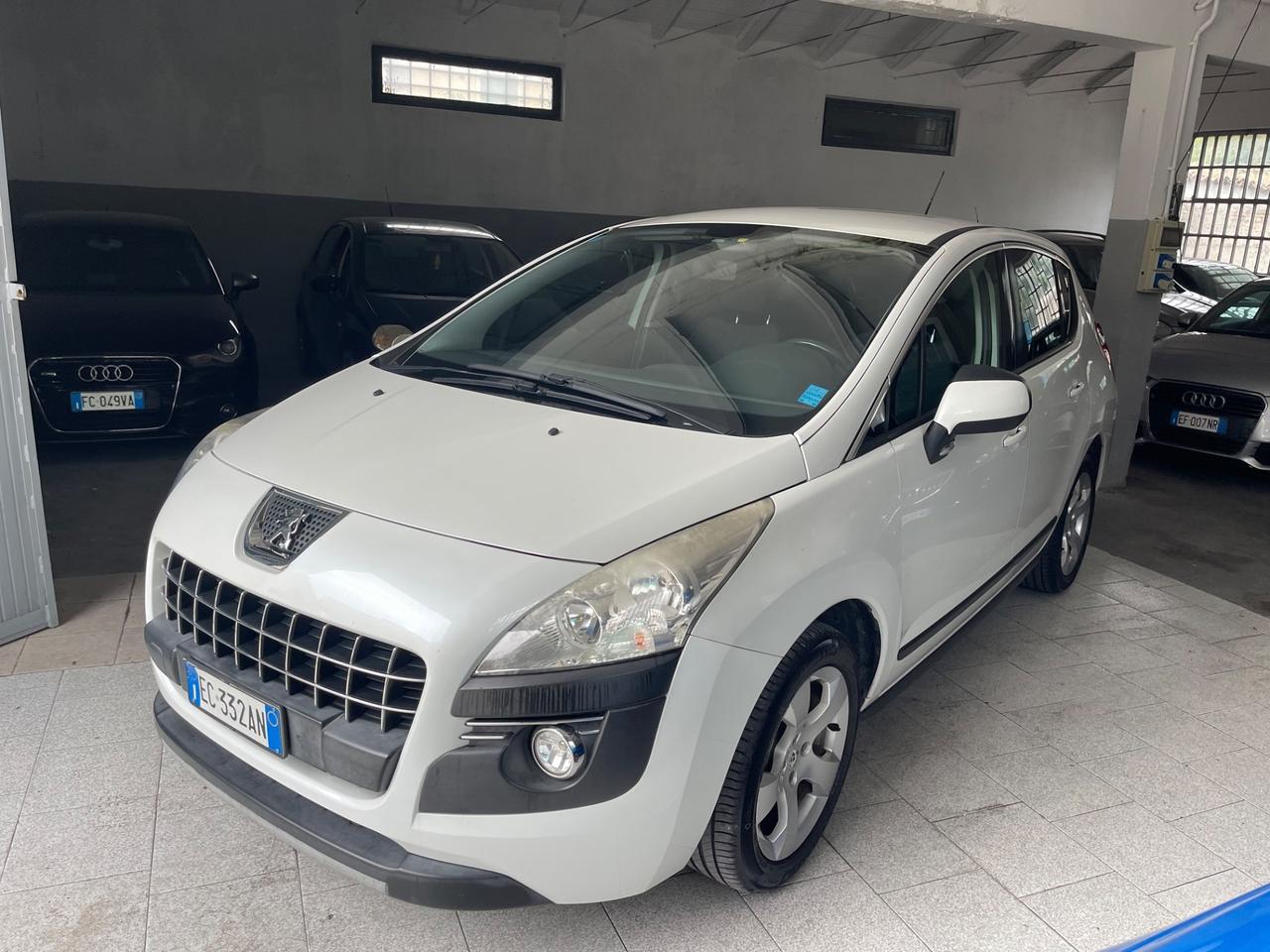 Peugeot 3008 1.6 HDi 110CV cambio robotizzato Premium
