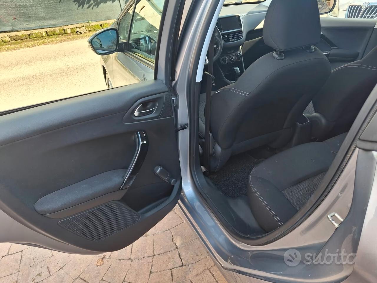 Peugeot 208 PureTech 82 5 porte Allure CERCHI CLIMA CRUISE MULTIFUNZIONE BLUETOOTH NAVIGATORE